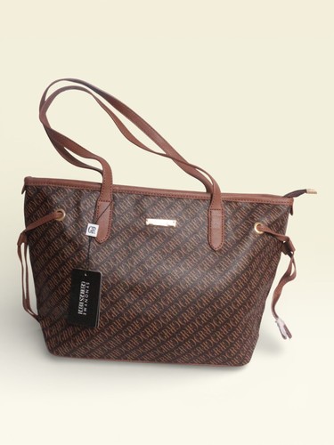 Georges rech sac à - sac, main