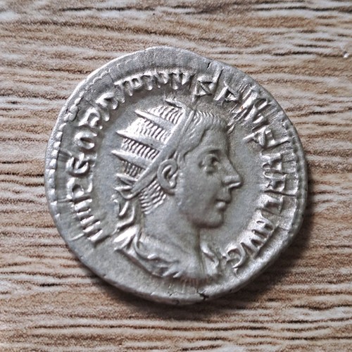 Gordien superbe antoninien - -,