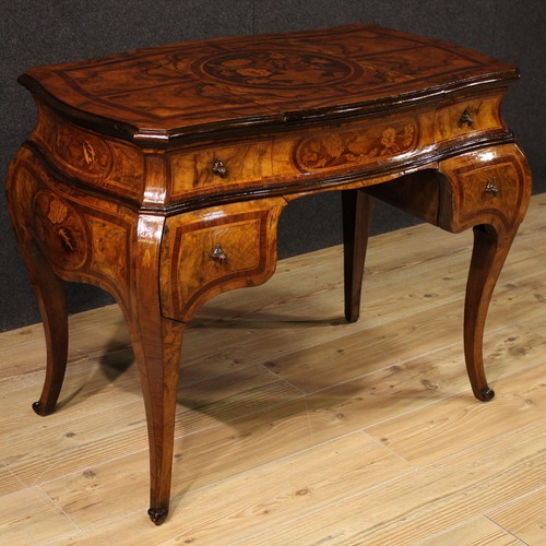 Coiffeuse lombarde meuble