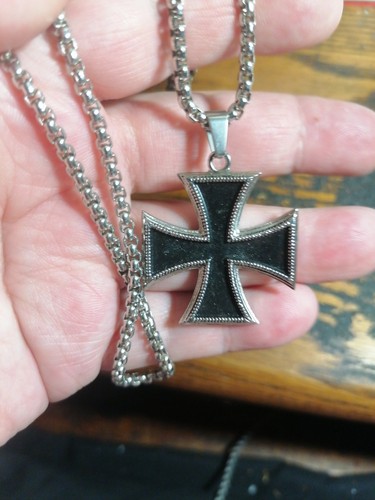 Pendentif croix fer - pendentif,
