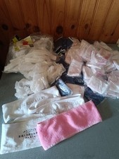 Lot de produits pour salon esthétique divers charlottes, culottes, bandeaux ...