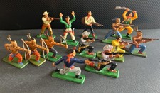 Vintage - 13 Figurines cowboys