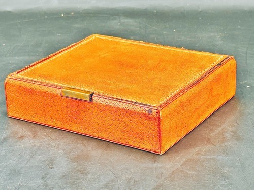 Boite rangement cuir - en,