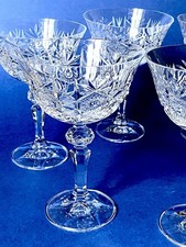 Elégantes Six Coupes À