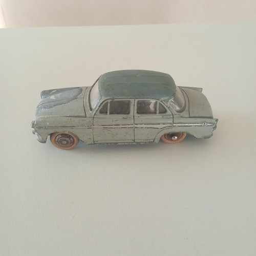 Dinky toys simca aronde - 1/43,