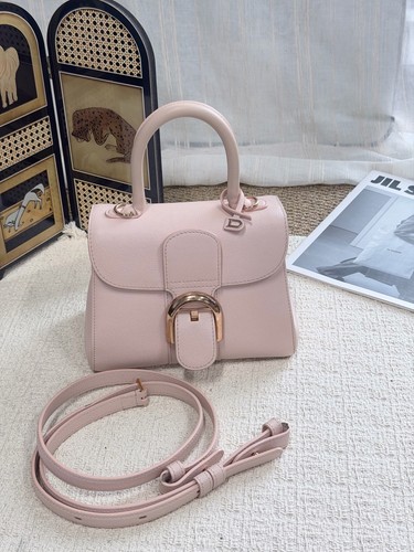 Preloved delvaux bag - delvaux,