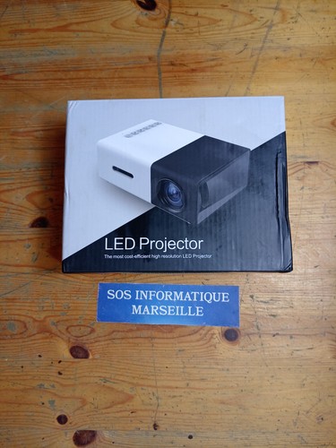 Mini video projecteur - video, yg300