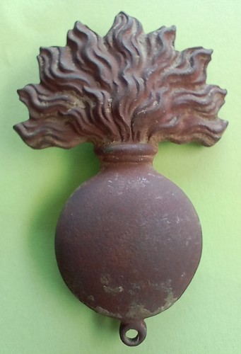 Grenade giberne porte - grenade, ou