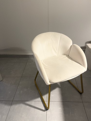Fauteuil moderne blanc avec