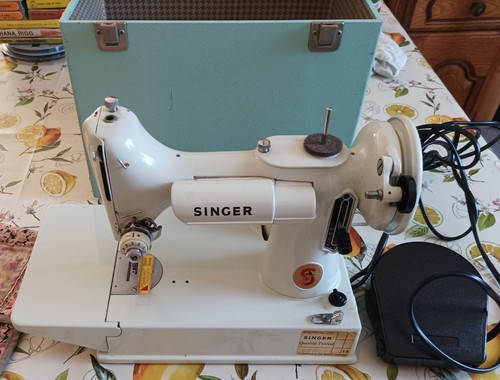 Ancienne machine coudre - machine,