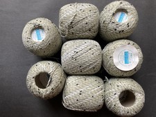 Lot de 8 Pelotes de Laine