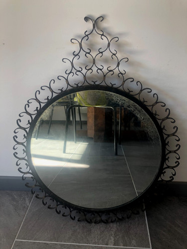 Joli miroir rond entourage fer - joli,