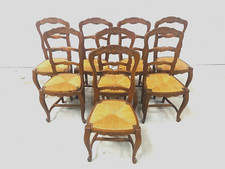 huit chaises style Louis XV massif piètement entretoise . XX siècle .