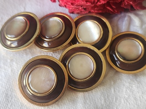 Lot boutons anciens metal - 6,