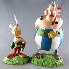 Asterix - Resin Figure - Asterix Cross Arms & Obelix Hands on Back - Pa