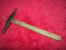 Objet métier anciens Marteau à rhabiller les meules collection outil du meunier