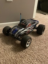Traxxas Rustler 3705 Radio Controlled Truck