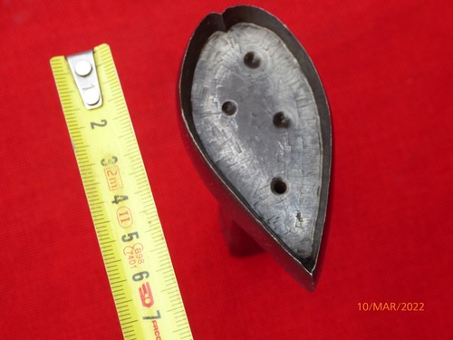 Emporte piece outil ancien - piece,