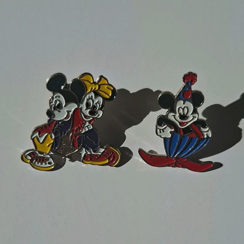 Disney lot pins mickey et - 2,