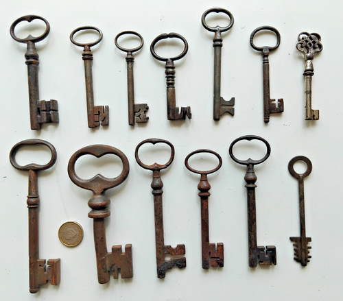 Clés anciennes keys - anciennes,,