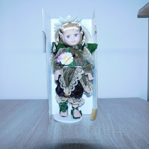 Porcelaine doll décoratif - doll,
