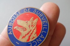 GERMAN SHEPHERD DOG MASTER DOG Police SURVEILLANCE DOVE Pin Badge
