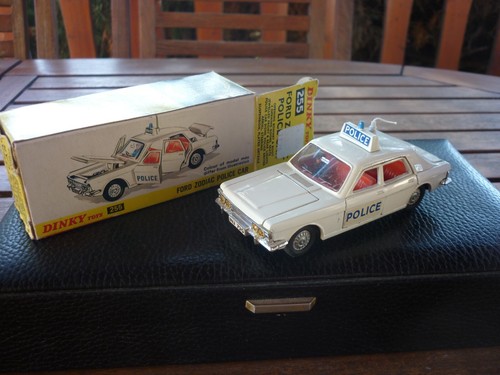 Magnifique dinky toys 255 - magnifique,