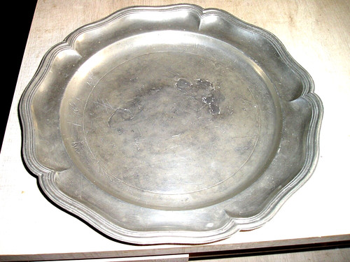 Plat ancien chantourne - ,