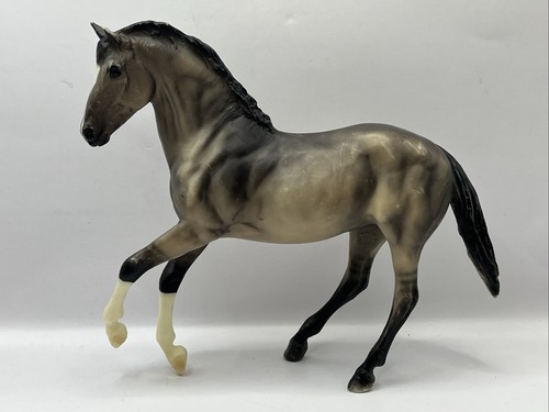 Breyer model horse classics - breyer,