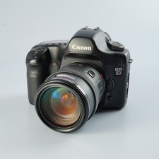 EXCELLENT Canon EOS 5D + EF 35-105mm F/3.5-4.5 USM + CF 2GB Digital SLR Camera
