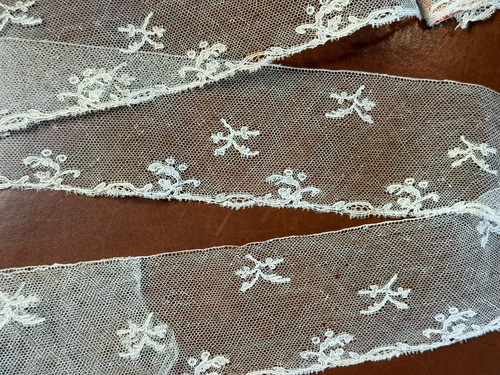 Dentelle ancienne petite - ancienne,