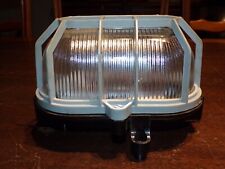 Ancienne lampe de bunker TGL