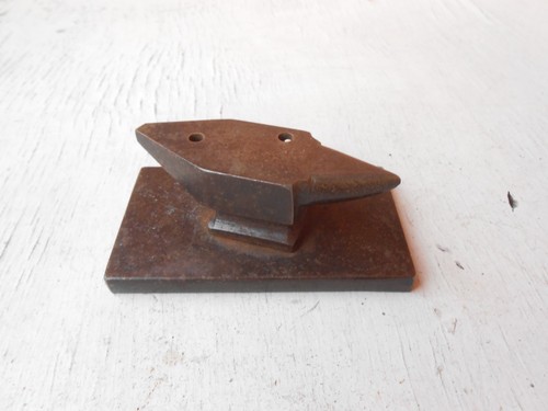 Petite enclume metal - petite,