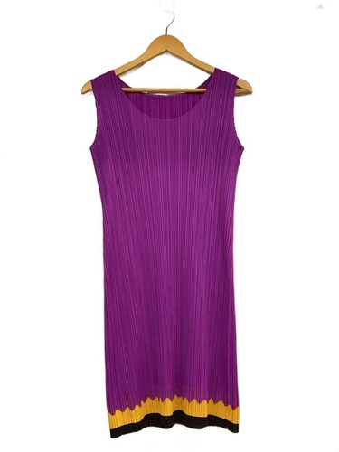Pleats please issey - pleats, miyake