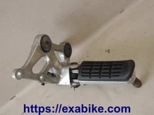 platine repose-pied droite