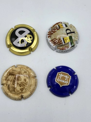 Lot 4 capsules - zu, –