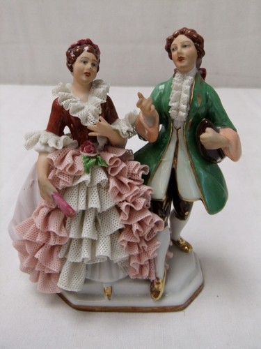 Statuette figurine - , en