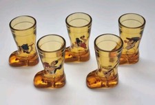 5 shot glasses, horse boots, liqueur glass 80s model registered.