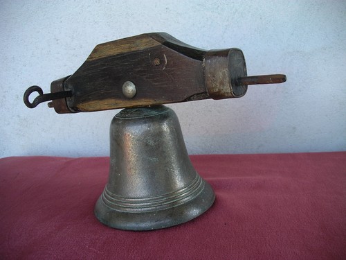 Ancienne cloche école - d'école, en