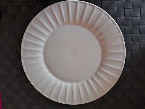 Grande assiette blanche - , en