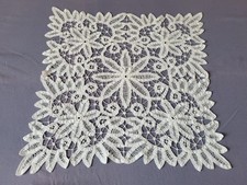 N14 Ancien napperon en dentelle de Luxeuil au lacet 79x126cm Old lace doily 1930