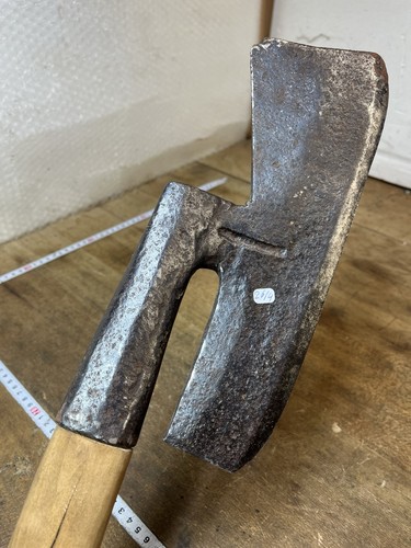 Hache taille fond - ,