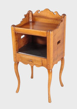 Table à encas noyer XVIIIe siècle dans le goût de Hache