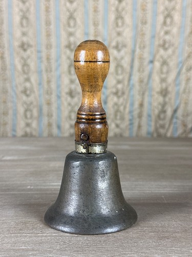 Ancienne cloche liturgie - cloche,