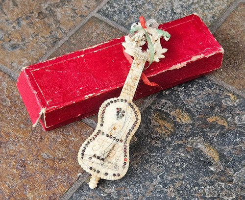 Dollhouse guitare miniature - dollhouse??,