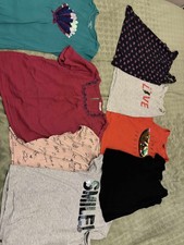 petit lot de vêtements