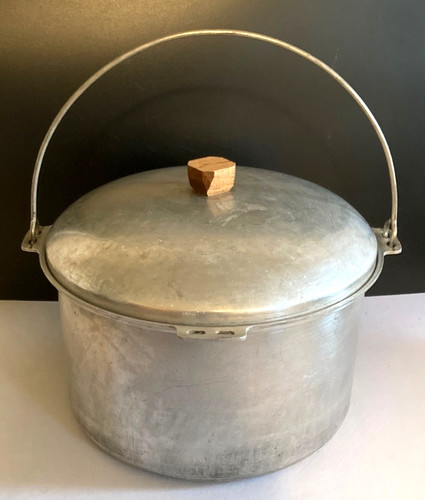 Vtg deluxe arrow ware - deluxe, qt