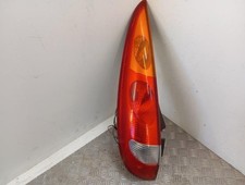 Feu arriere principal gauche