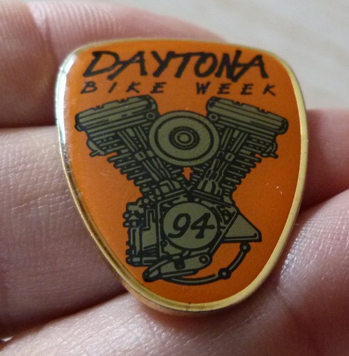 Rare pin rassemblement - pin's, moto