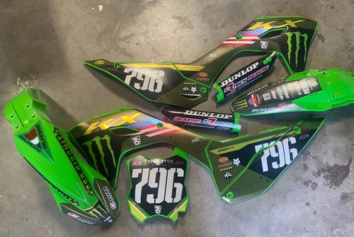Graphics and plastic kit - graphics,